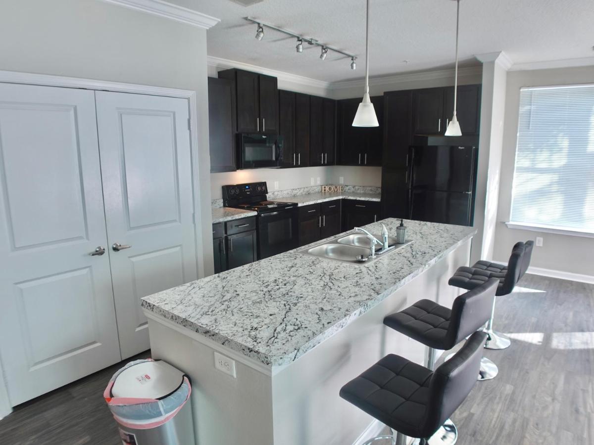 Charleston Apartments Екстериор снимка