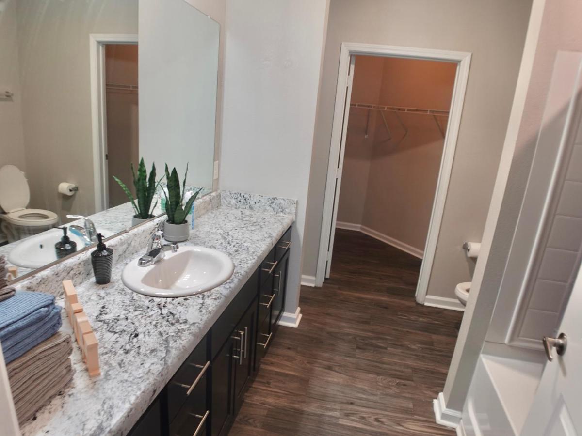 Charleston Apartments Екстериор снимка