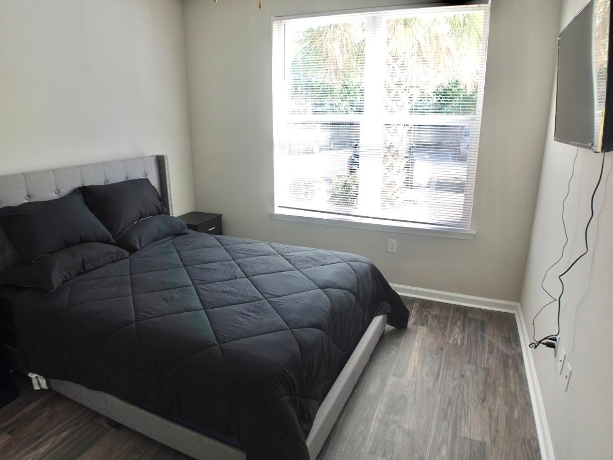 Charleston Apartments Екстериор снимка